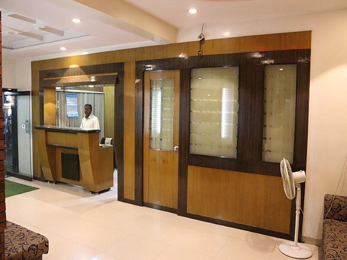 שירדי Hotel Shri Krishna מראה חיצוני תמונה