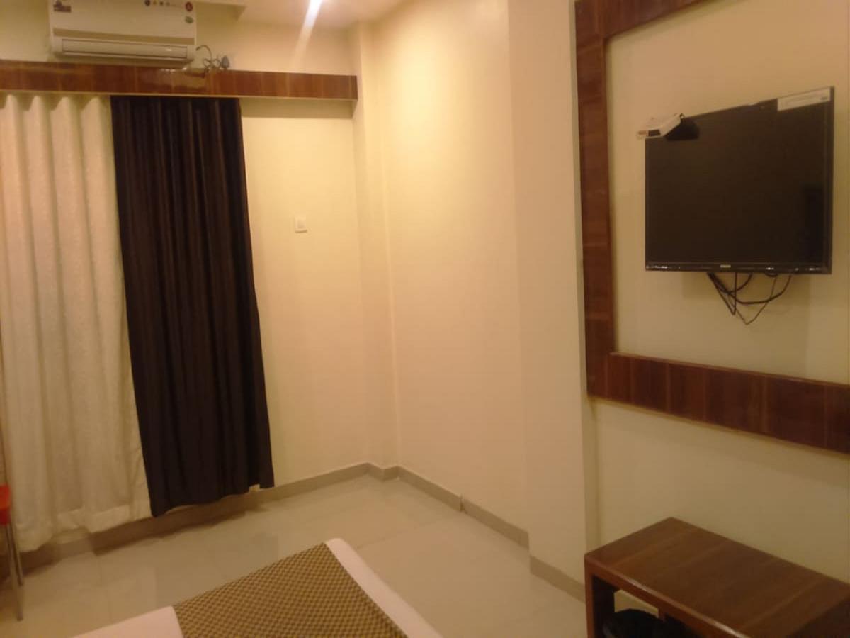 שירדי Hotel Shri Krishna מראה חיצוני תמונה